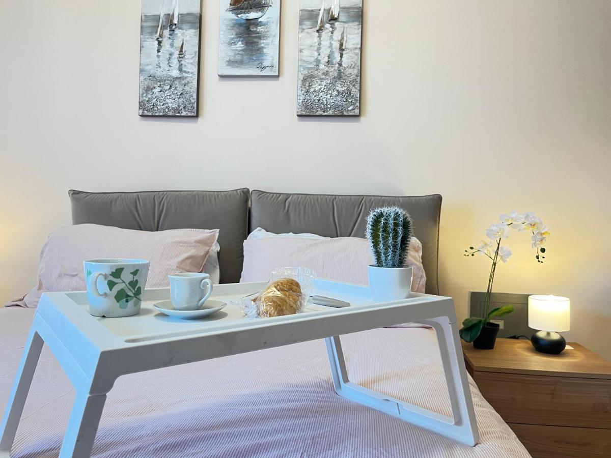 Appartamento A Pochi Passi Dalla Stazione Comodo A Coppie E Famiglie, Casa Ferrucci Collegno Extérieur photo